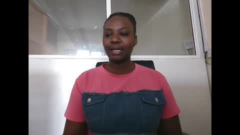 Snapshot of bigbumboobs98 chatting on 09/19/25, 07:43 bigbumboobs98 online show from 09/19/25, 07:43