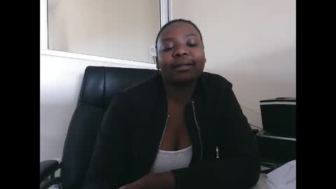 Snapshot of bigbumboobs98 chatting on 09/24/25, 10:18 bigbumboobs98 online show from 09/24/25, 10:18