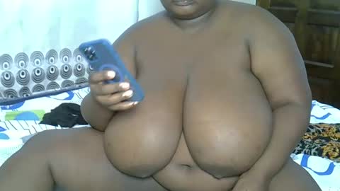 Snapshot of bigchocotities chatting on 01/02/25, 05:57 bigchocotities online show from 01/02/25, 05:57