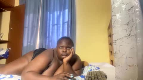 Snapshot of bigchocotities chatting on 03/04/25, 12:44 bigchocotities online show from 03/04/25, 12:44