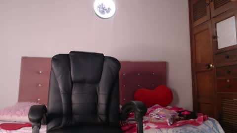 bigclit_isa online show from 03/16/26, 01:11