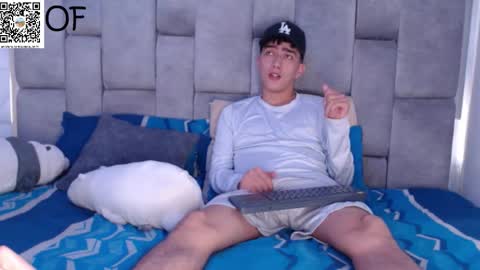 DAVID and JUAN online show from 10/21/25, 03:29