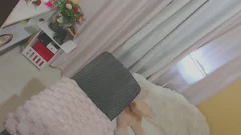 Yeng online show from 12/28/24, 11:41