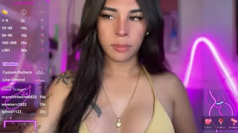 Snapshot of bigcockamanda23 chatting on 10/16/25, 02:34 queen amanda online show from 10/16/25, 02:34