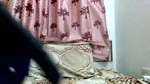 akash online show from 10/08/25, 08:56