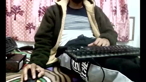 akash online show from 12/17/25, 08:15