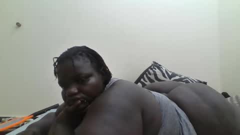 Snapshot of bigdarkass chatting on 01/16/26, 06:17 VIOLET online show from 01/16/26, 06:17