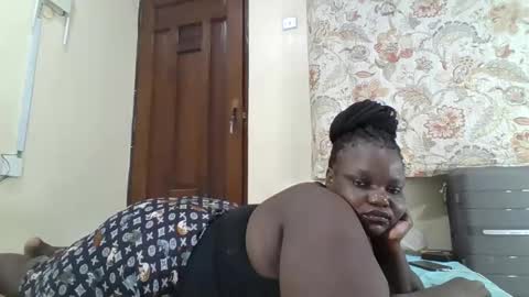 Snapshot of bigdarkass chatting on 06/06/26, 02:16 VIOLET online show from 06/06/26, 02:16