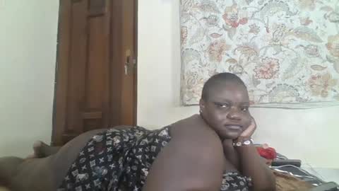 Snapshot of bigdarkass chatting on 07/17/26, 12:28 VIOLET online show from 07/17/26, 12:28