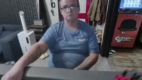 Darryl online show from 10/31/25, 09:05