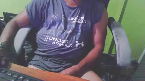 Snapshot of bigdickguyaux chatting on 05/01/26, 05:50 bigdickguyaux online show from 05/01/26, 05:50