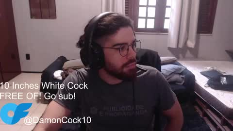 Snapshot of bigdickpfl chatting on 04/20/26, 02:42 Call me Damon - online show from 04/20/26, 02:42