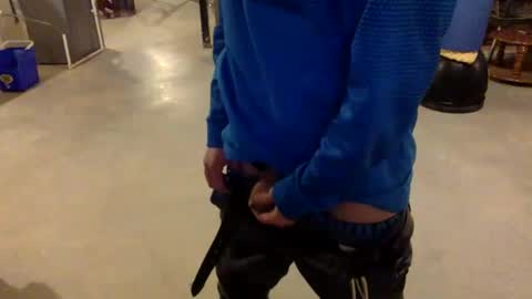 Snapshot of bigdickshowoff9877 chatting on 01/13/25, 07:43 Bigdickshowoff9877 online show from 01/13/25, 07:43