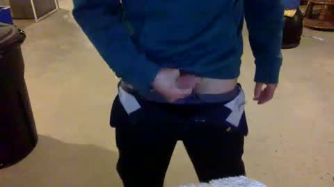 Snapshot of bigdickshowoff9877 chatting on 03/04/25, 12:18 Bigdickshowoff9877 online show from 03/04/25, 12:18