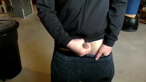 Snapshot of bigdickshowoff9877 chatting on 03/09/25, 03:27 Bigdickshowoff9877 online show from 03/09/25, 03:27