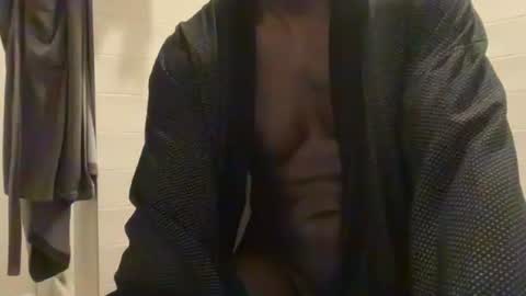 Snapshot of bigdicktrainer chatting on 10/16/25, 05:14 bigdicktrainer online show from 10/16/25, 05:14