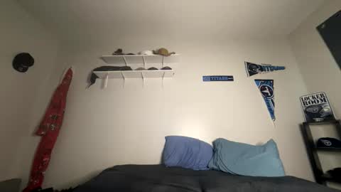 Snapshot of bigdinca chatting on 10/17/25, 12:01 bigdinca online show from 10/17/25, 12:01