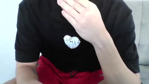 Snapshot of bigdragonboy chatting on 01/21/25, 08:00 BigDragonBoy online show from 01/21/25, 08:00