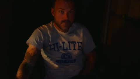 Snapshot of bigfox27 chatting on 04/21/26, 02:37 bigfox27 online show from 04/21/26, 02:37