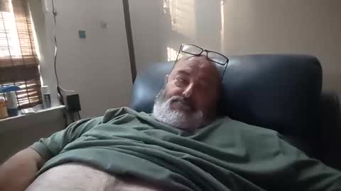 Snapshot of bigfuzzyteddybear chatting on 04/29/26, 11:00 bigfuzzyteddybear online show from 04/29/26, 11:00