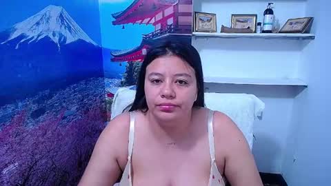 Snapshot of bigg_boobs_xxx chatting on 06/02/26, 05:53 Sunny online show from 06/02/26, 05:53