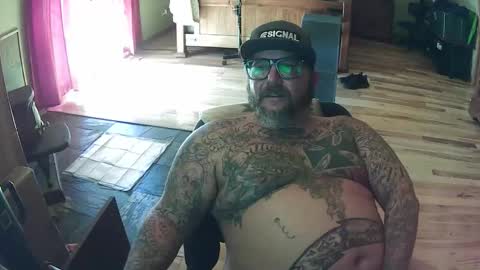 biggdaddy4206913 online show from 10/29/25, 07:48