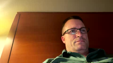 Snapshot of bigger22332233 chatting on 02/20/25, 05:12 bigger22332233 online show from 02/20/25, 05:12