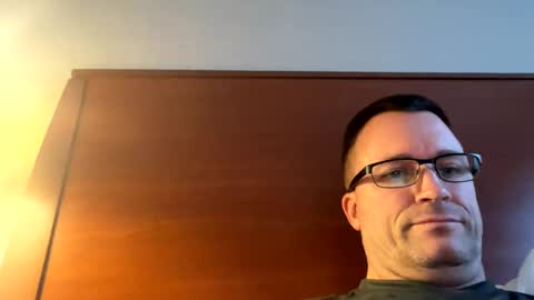 Snapshot of bigger22332233 chatting on 02/21/25, 01:00 bigger22332233 online show from 02/21/25, 01:00