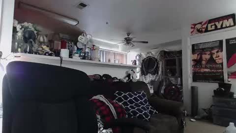 biggerisbetter21 online show from 01/11/26, 06:35