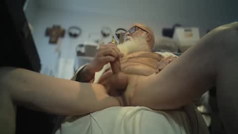 Snapshot of bigjeff01 chatting on 11/06/25, 01:12 bigjeff01 online show from 11/06/25, 01:12