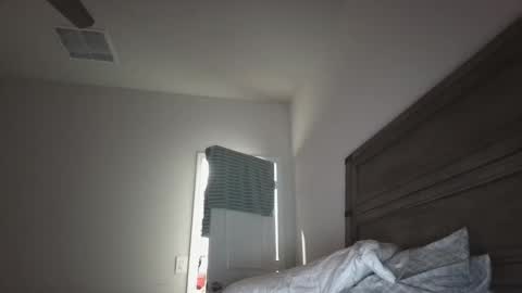 Snapshot of bigjraw2487 chatting on 10/29/25, 05:42 bigjraw2487 online show from 10/29/25, 05:42