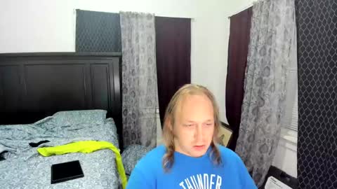 bigmike20129020 online show from 10/13/25, 08:36