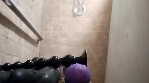 Snapshot of bignastyfilthy chatting on 10/06/25, 03:15 bignastyfilthy online show from 10/06/25, 03:15