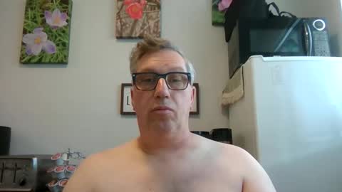 bignhard_69_ online show from 05/01/26, 05:06