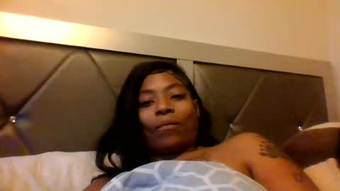 Snapshot of bigpurrgirl chatting on 08/08/26, 11:18 bigpurrgirl online show from 08/08/26, 11:18
