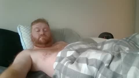 bigred92899 online show from 11/02/25, 03:47