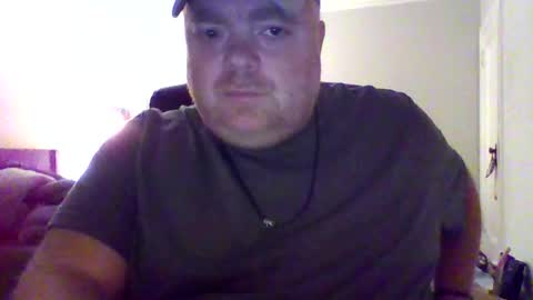 Snapshot of bigred_nyc chatting on 10/30/25, 07:10 Big Red online show from 10/30/25, 07:10