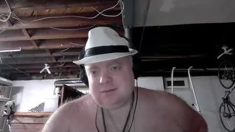 Snapshot of bigred_nyc chatting on 03/12/26, 10:54 Big Red online show from 03/12/26, 10:54