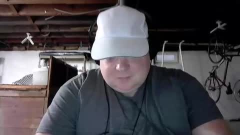 Snapshot of bigred_nyc chatting on 04/15/26, 11:16 Big Red online show from 04/15/26, 11:16