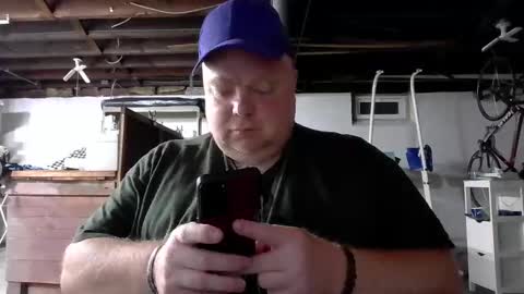 Snapshot of bigred_nyc chatting on 05/27/26, 04:20 Big Red online show from 05/27/26, 04:20