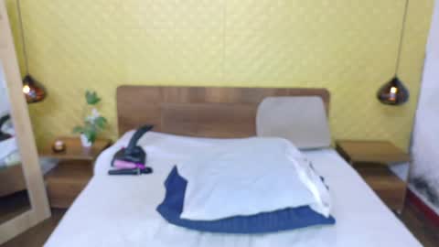 bigroundbooty_ online show from 04/14/26, 08:26