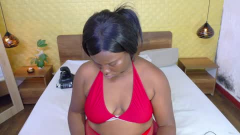 bigroundbooty_ online show from 04/18/26, 07:07