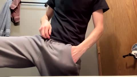 Snapshot of bigskinnyboyshh chatting on 01/07/25, 11:56 bigskinnyboyshh online show from 01/07/25, 11:56