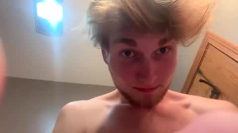 Snapshot of bigskinnyboyshh chatting on 02/10/25, 05:25 bigskinnyboyshh online show from 02/10/25, 05:25