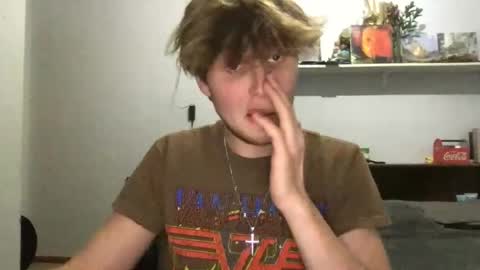 Snapshot of bigskinnyboyshh chatting on 10/21/25, 09:59 bigskinnyboyshh online show from 10/21/25, 09:59