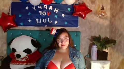 Snapshot of bigtitslaurenriver chatting on 07/04/26, 01:17 bigtitslaurenriver online show from 07/04/26, 01:17