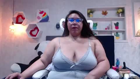 Snapshot of bigtitslaurenriver chatting on 07/08/26, 12:09 bigtitslaurenriver online show from 07/08/26, 12:09