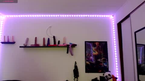 Snapshot of bigtittedtattedlesbian chatting on 03/27/26, 09:25 Nichole lights online show from 03/27/26, 09:25