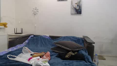 BigTwinsOmg online show from 12/15/25, 05:44