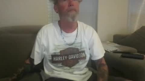 Bigwhitedickdaddy and BabyCakes online show from 09/28/25, 10:53